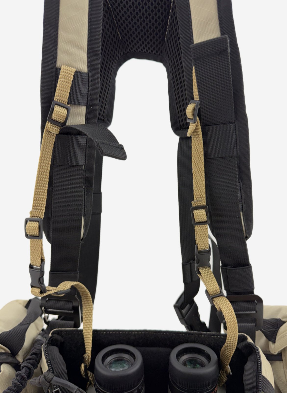 NSG Binoculars with a strap on a white background, featuring the brand 'Borroughs'.